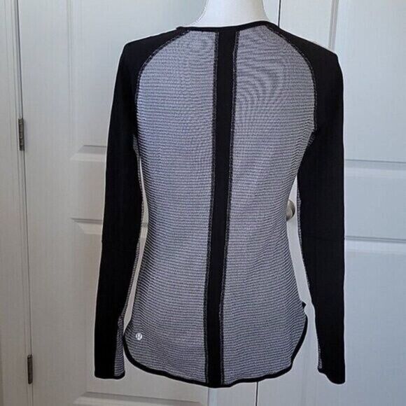 Lululemon Athletica Reversible Long Sleeve Top Black White Stripe Size 8 - Picture 4 of 12